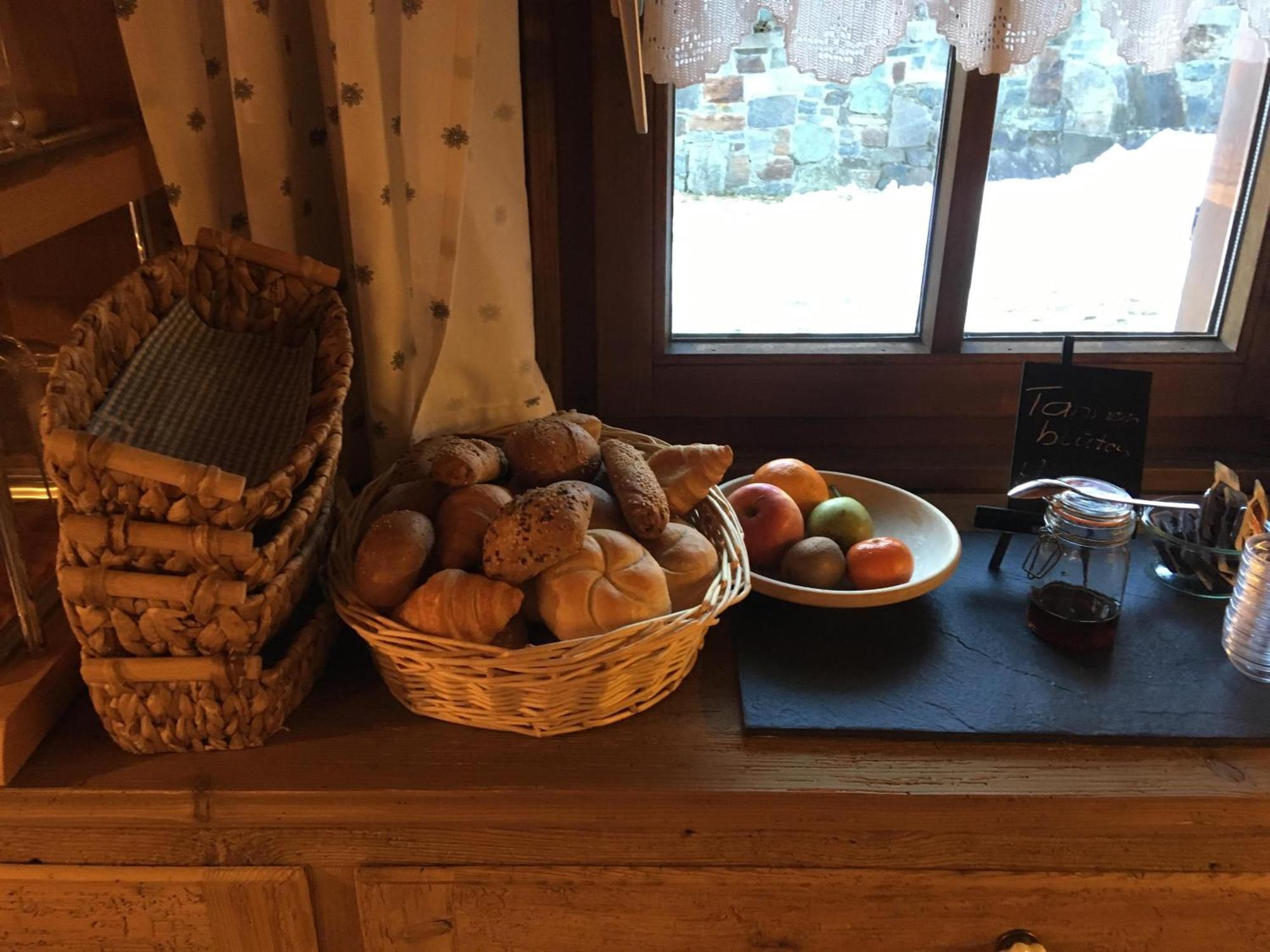 Bed and Breakfast Haus Saler Gaschurn Esterno foto